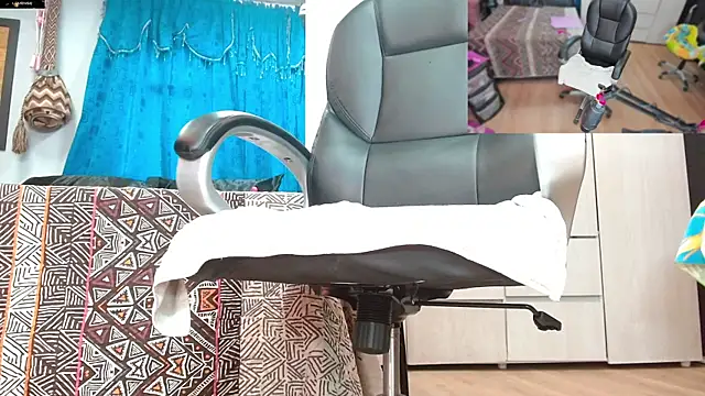 Chat +18 de Tyffanny-Evans ao vivo