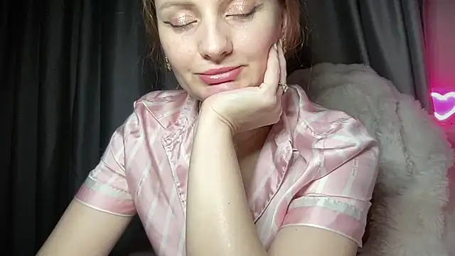 Show modela Viola_sweet na web-kameri