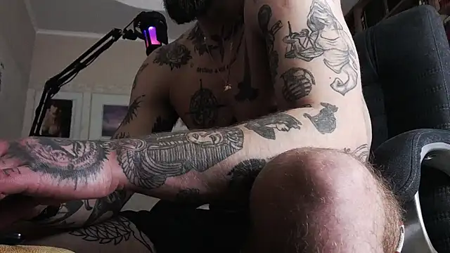 FindomJason élő XXX-chatje