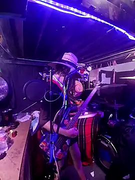 แชท XXX สดของ AllucyLu