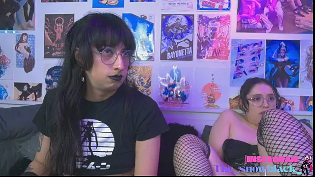 snowblack_ Adlı Modelin Canlı XXX Sohbeti