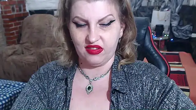 XXX chat uživo modela piticaforever