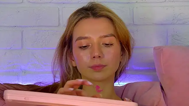 Chat +18 de VanessaVienne ao vivo