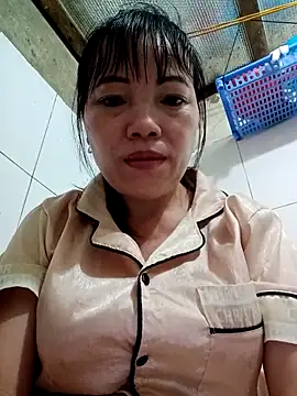 Sana-vn Adlı Modelin Canlı XXX Sohbeti