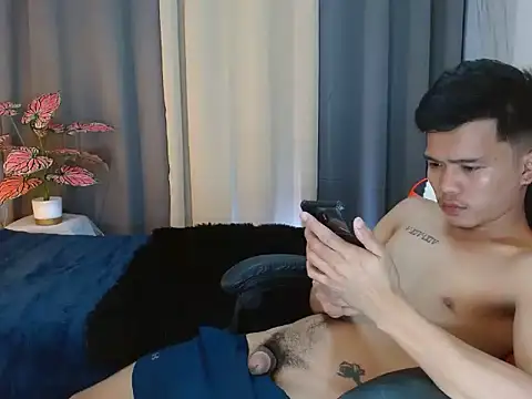 YourNaughtyTwink_69 Pertunjukan Webcam