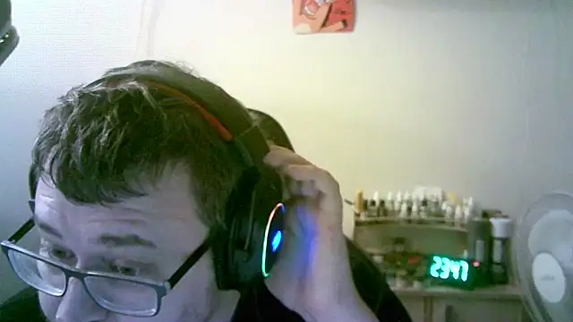 Živý XXX chat SirAbuser