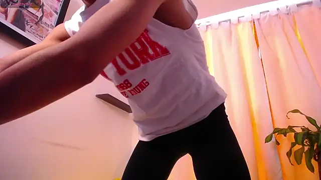 TOMBOYSEXX: διαδικτυακό σόου στην κάμερα