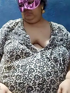 tamilthanushri élő XXX-chatje