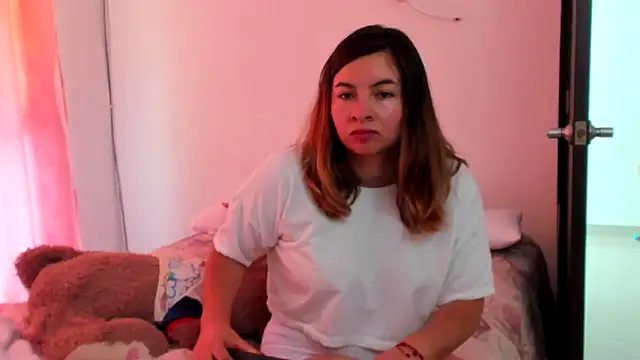 Czat XXX na żywo – __Emma__11__Lecat_