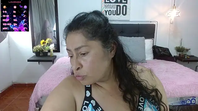 Keyla01_n Live XXX chat