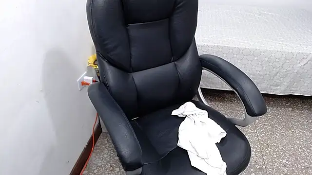 Živý XXX chat emiliaa_hot