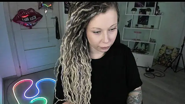 HoneySallyMoore 现场XXX聊天