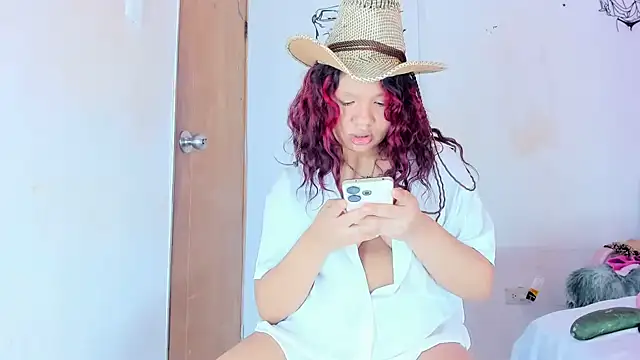 Živý XXX chat Emily_Coper18