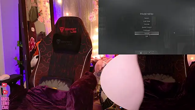 Chat XXX Live Angel-Lewd-Cake