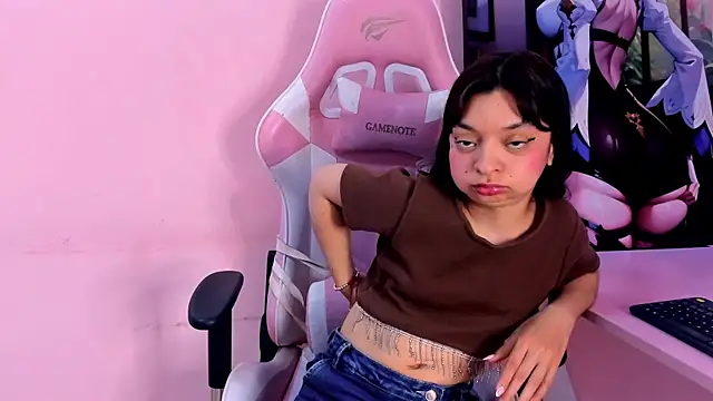 CharlotteMuller élő XXX-chatje