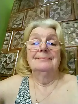 AmyLove353 Adlı Modelin Web Kamerası Şovu