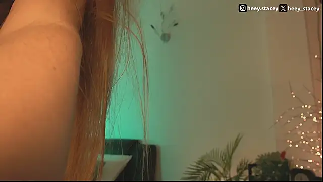 DaisyStacey live XXX chat