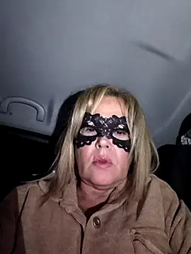 Monellaxx élő XXX-chatje