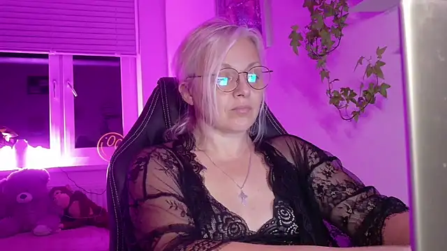 دردشة Linsy_Kim الجنسية المباشرة