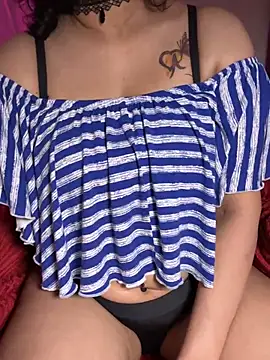 Squirt_Queen_X Chat XXX in diretta