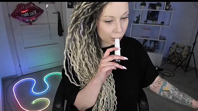 HoneySallyMoore's Live XXX Chat