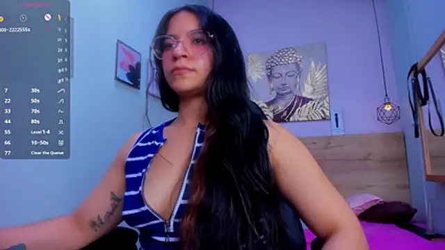 lalytulu99 Adlı Modelin Canlı XXX Sohbeti