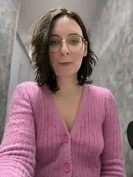 The_Snowwhitee webcam show