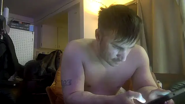 Pokazy przed kamerką – TheHellBilly