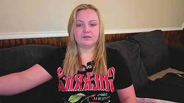 PhatAssBlond: вебкам-шоу