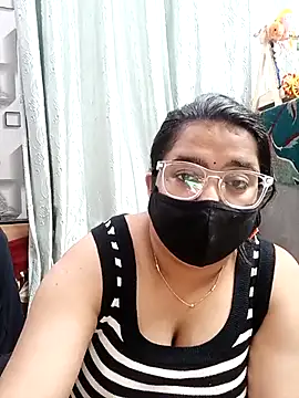 Czat XXX na żywo – GangbangCouple