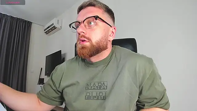 Chat +18 de Findom_guy ao vivo