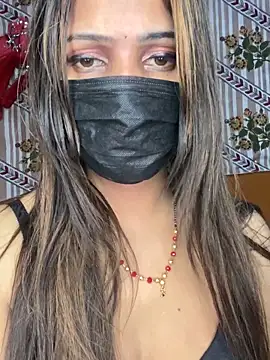 CUTI-NAINA live XXX chat