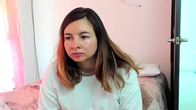 Czat XXX na żywo – __Emma__11__Lecat_