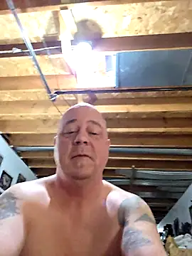 horny4you1 网络视讯表演