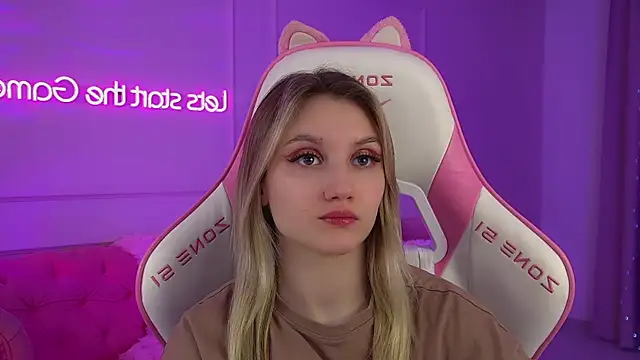 XXX chat uživo modela StacyEvances