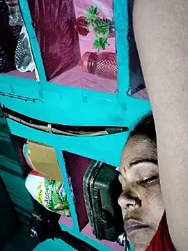 Pooja750 Show Webcam