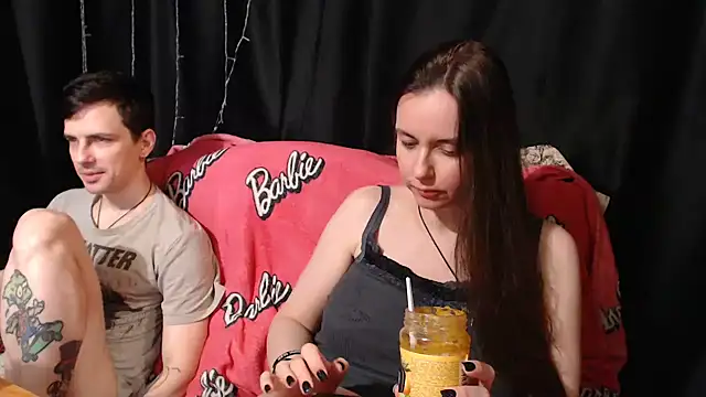 Milana69 Adlı Modelin Canlı XXX Sohbeti