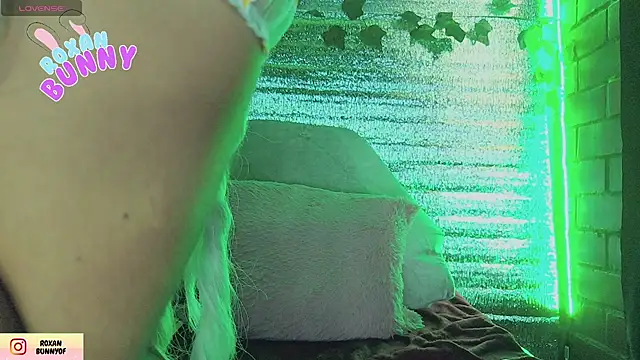 แชท XXX สดของ Roxanbunny1