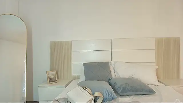 Chat +18 de tamara_walter ao vivo