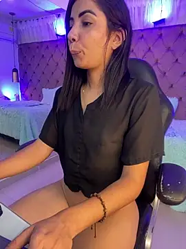 Chat +18 de Auri__ ao vivo