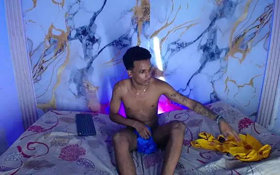 Pertunjukan Kamera Web Damian_and_theo