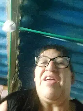 clarita_01 Adlı Modelin Canlı XXX Sohbeti