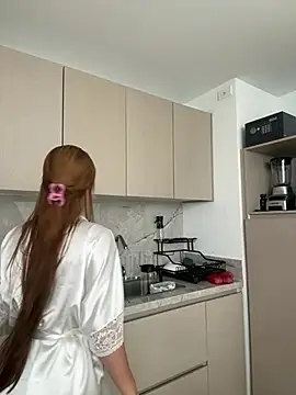 Nikii__ লাইভ XXX চ্যাট