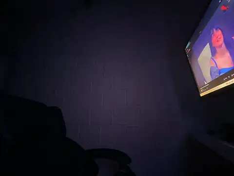 Max_TheHorseDick Chat XXX in diretta