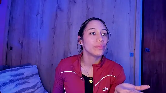 TANIA_06 Pertunjukan Webcam