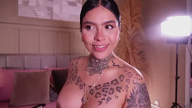 curvyliciousss live XXX chat