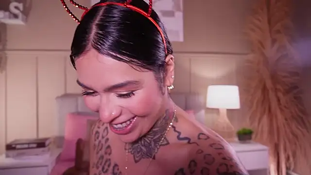 Онлайн чат XXX curvyliciousss