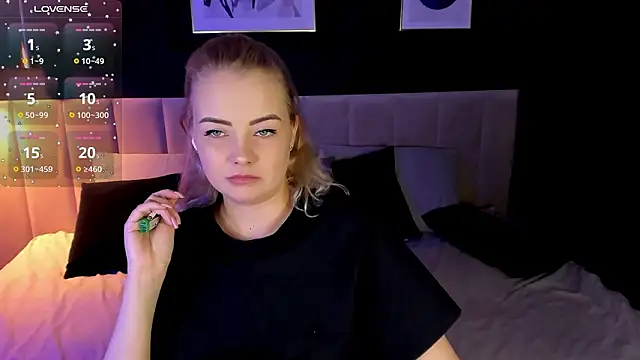 StephanieSweety Chat XXX in diretta