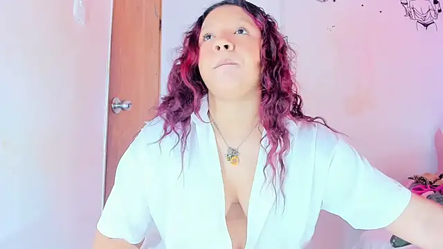 Chat +18 de Emily_Coper18 ao vivo