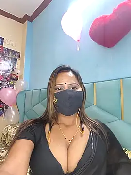 hoty_girlea Adlı Modelin Web Kamerası Şovu